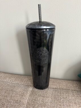 Starbucks 24oz Venti Black  Tumbler with Straw